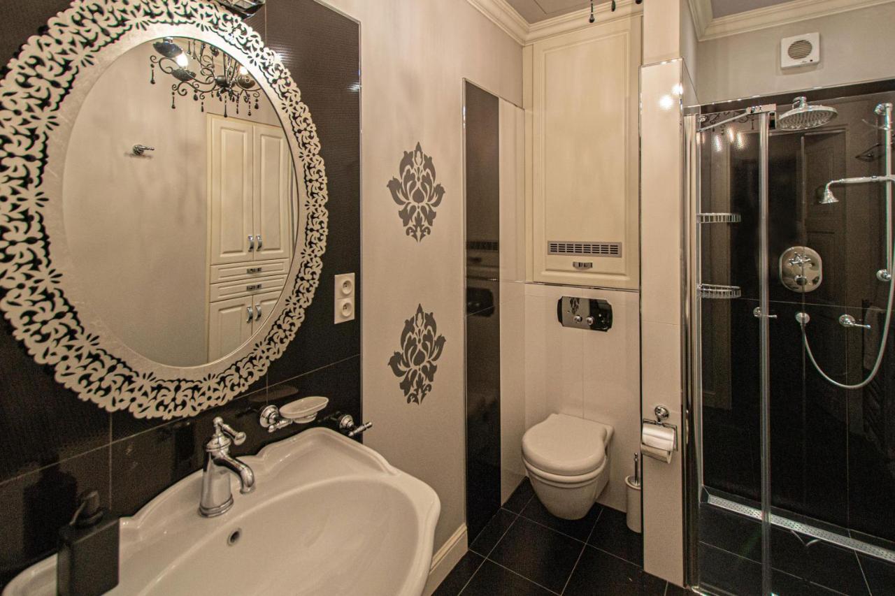 Luxury Central 150M2 Apartment On Wencelas Square With Private Garage ปราก ภายนอก รูปภาพ