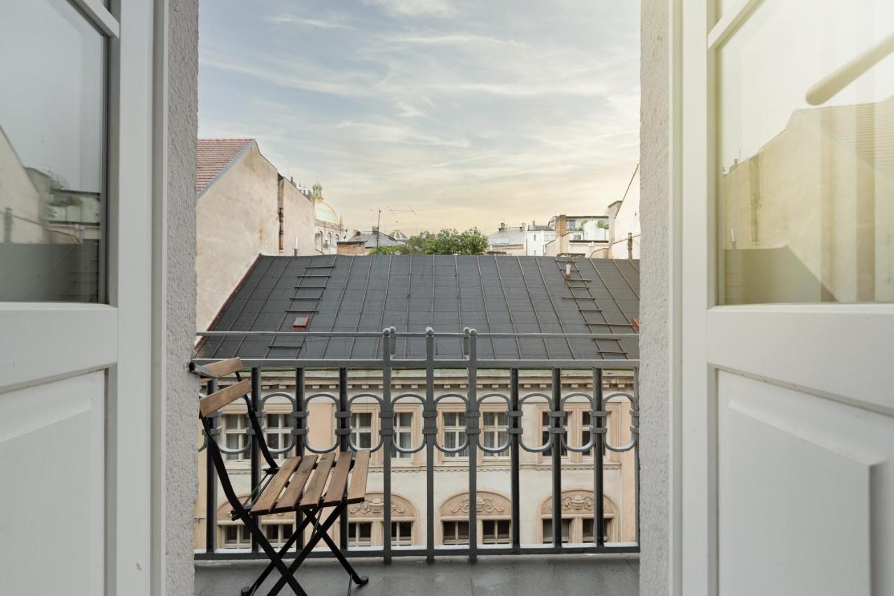 Luxury Central 150M2 Apartment On Wencelas Square With Private Garage ปราก ภายนอก รูปภาพ
